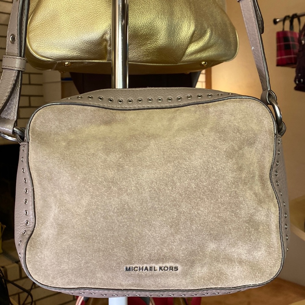 NWT - $398 MSRP MICHAEL KORS Brooklyn Suede & Leather Crossbody Bag NQ028